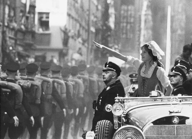 File:Merriman Salute.jpg