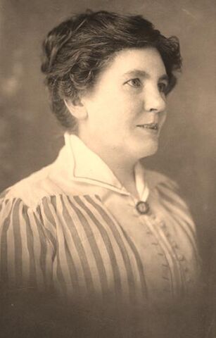 File:Lauraingallswilderportrait.jpg