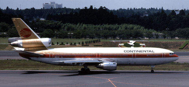 File:Continental livery early 90s.jpg