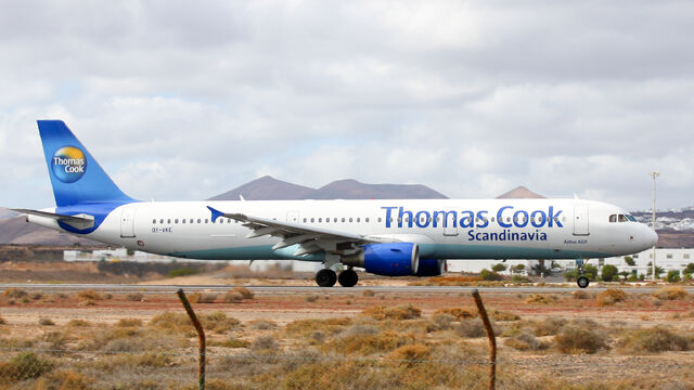File:Thomas Cook Scandinavia livery-368.jpg