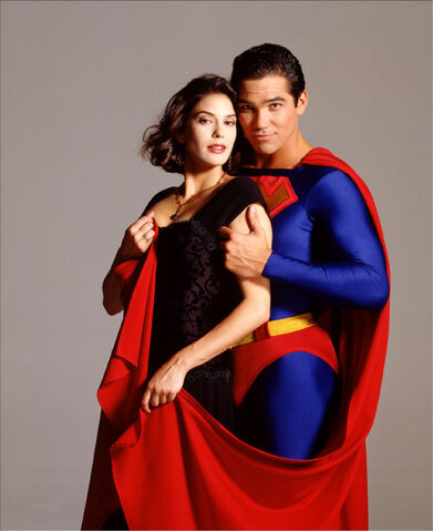 File:Lois and Superman 9.jpg
