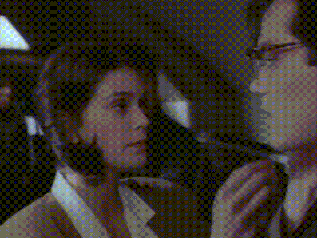 File:Lois and Clark first kiss.gif