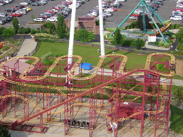 File:Kentucky Kingdom - Road Runner Express.jpg