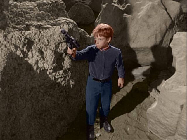 File:Will Shooting Giant.jpg