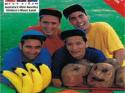 TheWigglesinGymShortsandBoots