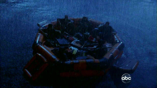 File:800px-FrenchTeamLifeBoat.jpg