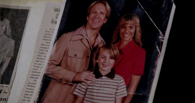 File:6x08 YoungFordFamily.jpg