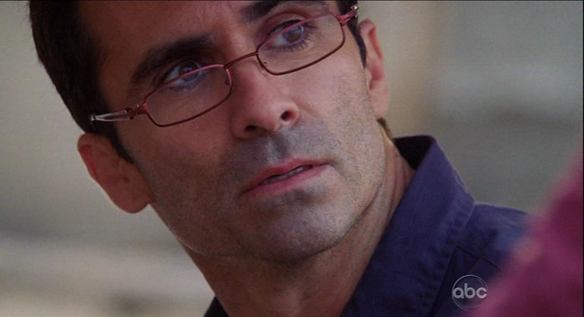 ملف:5x15 Here.png