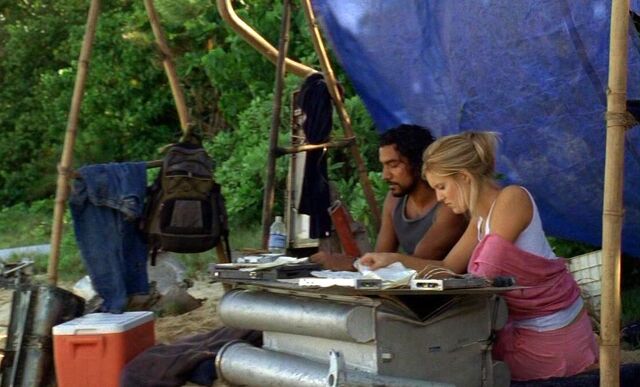 Ficheiro:Sayid-tent.jpg