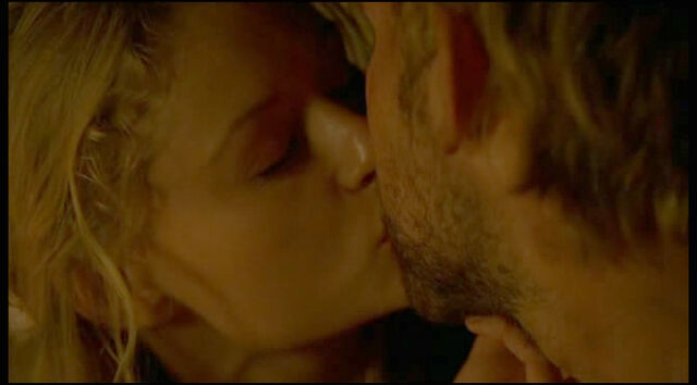 File:2x24-Claire Kissing Charlie.jpg