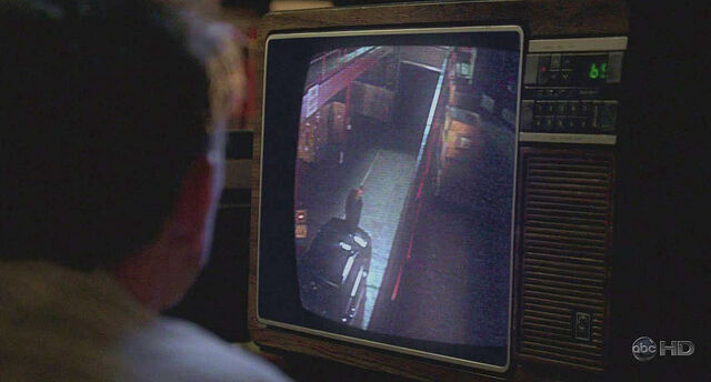 File:4x06 BenTape1.jpg