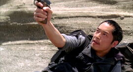 4x02 HoldOnHandsom.jpg