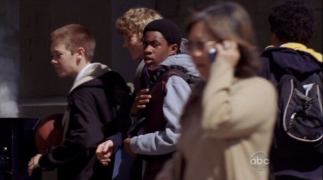 File:5x07 Walt's friends 2.jpg