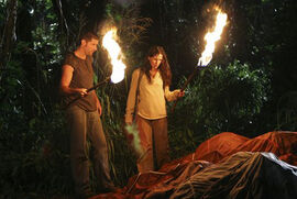 Kate Jack 2x17 parachute.jpg