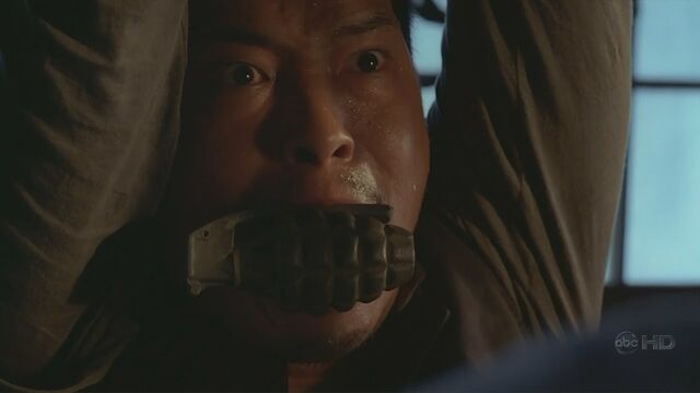 File:4x04 Bite down.jpg