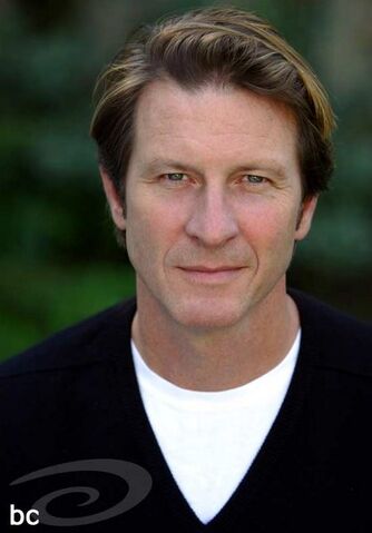 Ficheiro:418px-BrettCullen.jpg