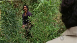 5x09-sayid-hostile-jin-dharma.jpg