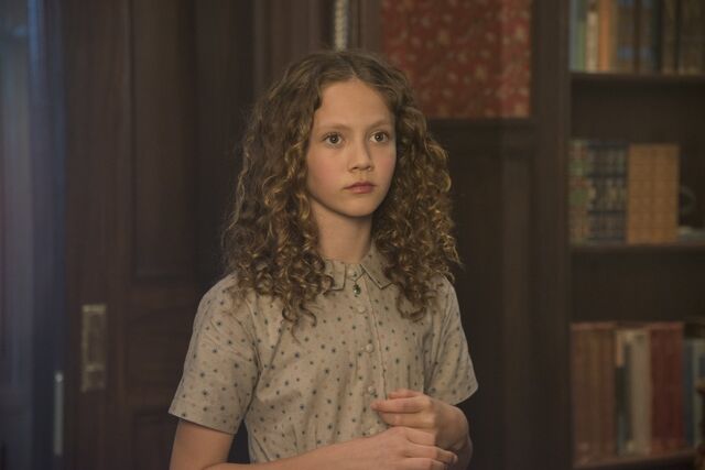 File:Netflix Love Promo 14.jpg