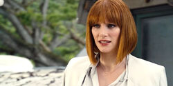 Brycedallashoward-jurassicworld-01722