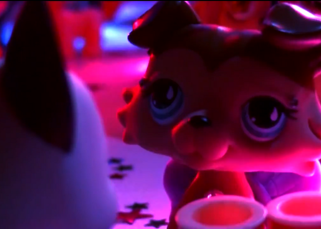 File:Violettelylyn2.png