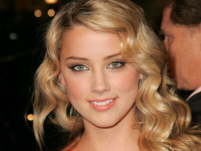 1600x1200 1255362214 amber heard