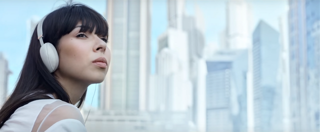 File:Asteria looking away in the You're On video.png