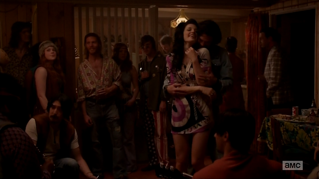 File:7x05 Megan's outfit 04.png