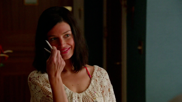 File:6x01 Megans outfits (01).png