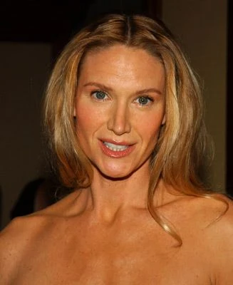 Resultado de imagem para Kelly Lynch