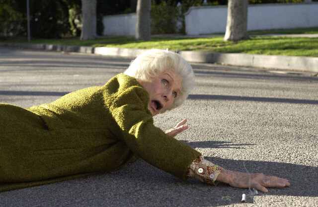 File:Ida Loses a Leg.jpg