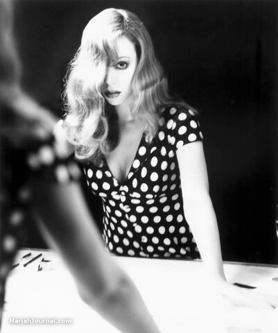 File:Mariahvogue104.jpg
