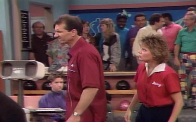 File:Wikia MWC - Peggy Turns 300.png