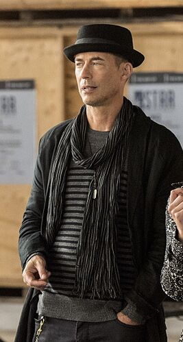 Harrison Wells (Arrow: Earth-19) DC Database Fandom Harrison Wells (Arrow: Earth-19) DC Database Fandom