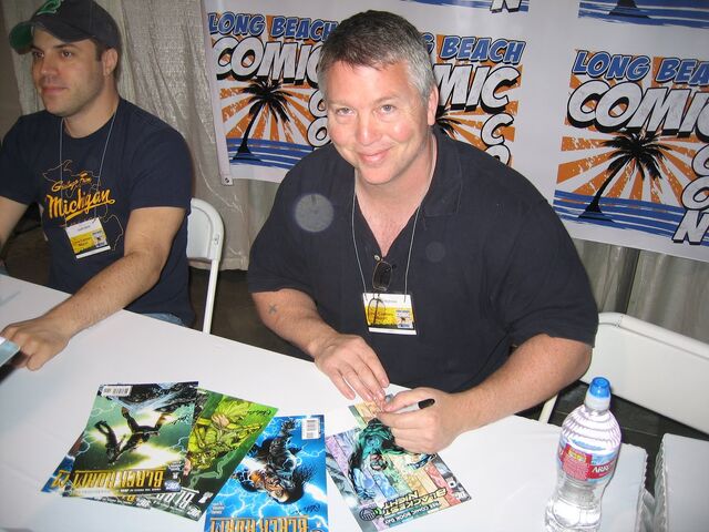 File:Doug Mahnke.jpeg