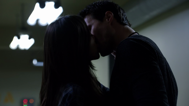 File:Skye Ward kiss.png