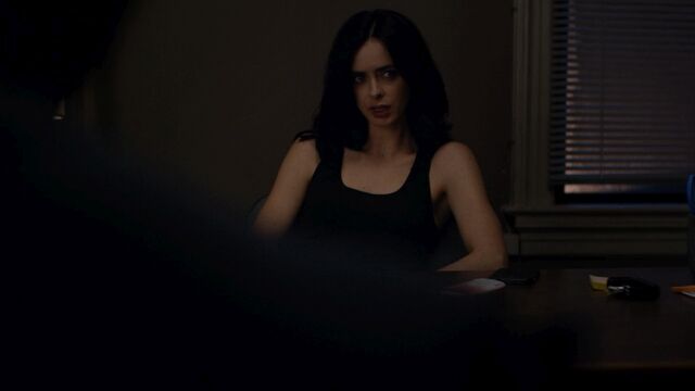 File:JessicaJones 1x06 AKAYoureAWinner 030.jpg