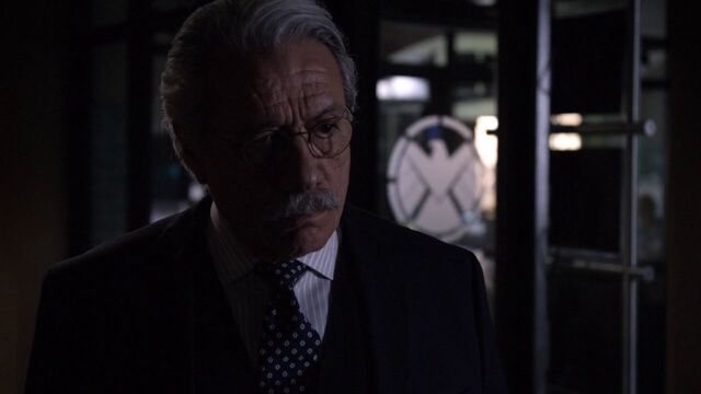 File:Robert-Gonzales-given-Toolbox-Shock.jpg