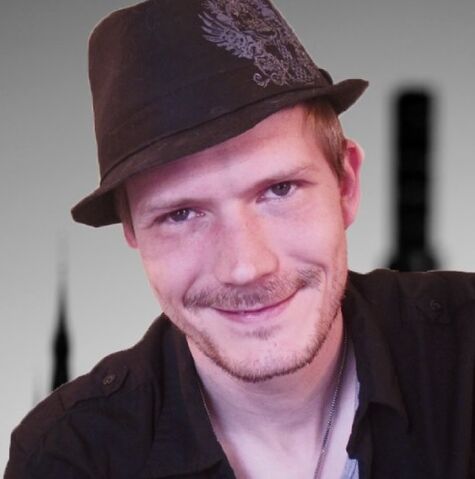 File:Chace Beck.jpg