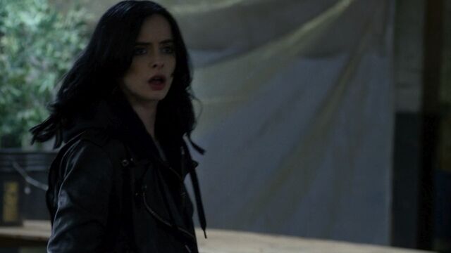 File:JessicaJones 1x06 AKAYoureAWinner 382.jpg