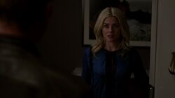 TrishWalker-WelcomesSimpson-S1E4