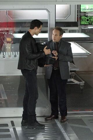 File:Agents-Of-SHIELD12.jpg