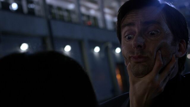 File:Kilgrave-FinalMoments-FaceGrab.jpg