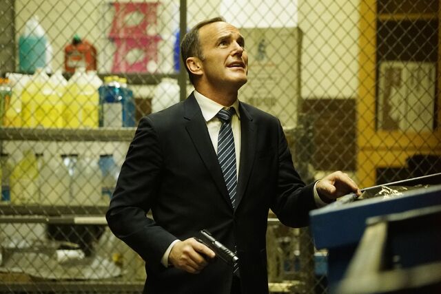File:Lockup 2.jpg