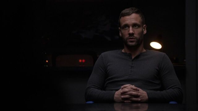 File:Lance-Hunter-speaks-to-Gonzales.jpg