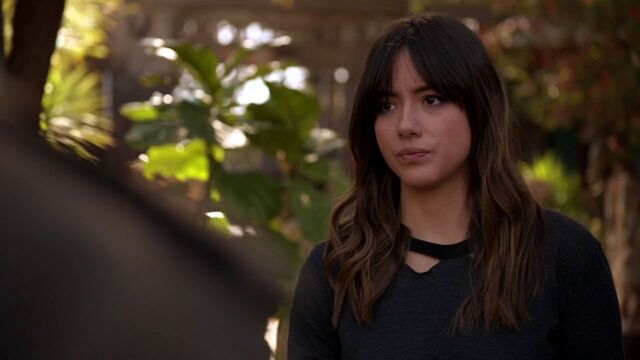 File:Skye-speaks-to-Gordon-Afterlife.jpg