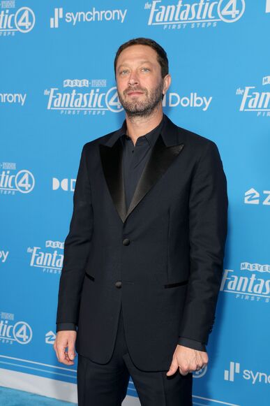 File:Ebon Moss-Bachrach.jpg