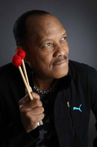 File:Roy Ayers.jpg