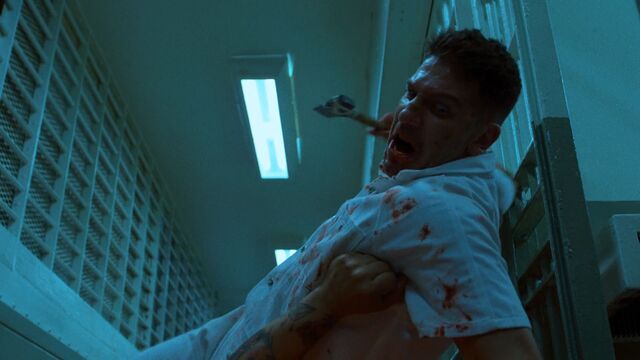File:Punisher-PrisonFight-HammerTime.jpg