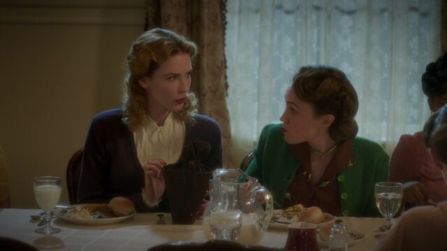 File:Dottie-Gloria.jpg