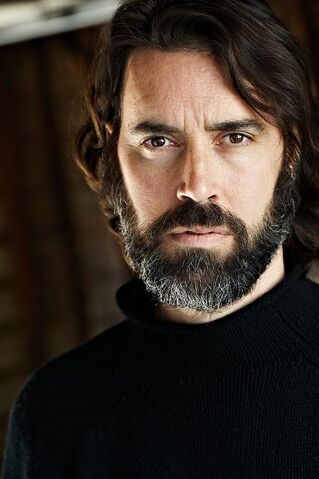 File:Jeff Daniel Phillips.jpg